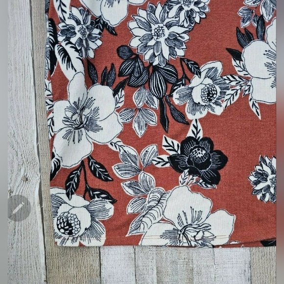 Floral dress with pockets - Picture 5 of 6